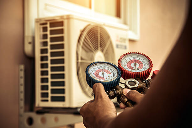 Professional Hvac Installation technician working in Mantua, UT